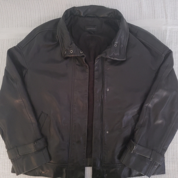 Danier leather jacket - Med - Picture 1 of 3